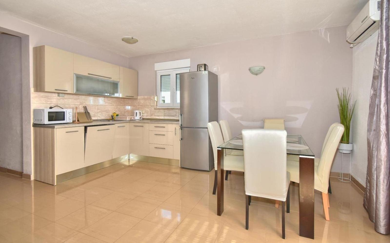 Apartments Dominika Трогір Екстер'єр фото