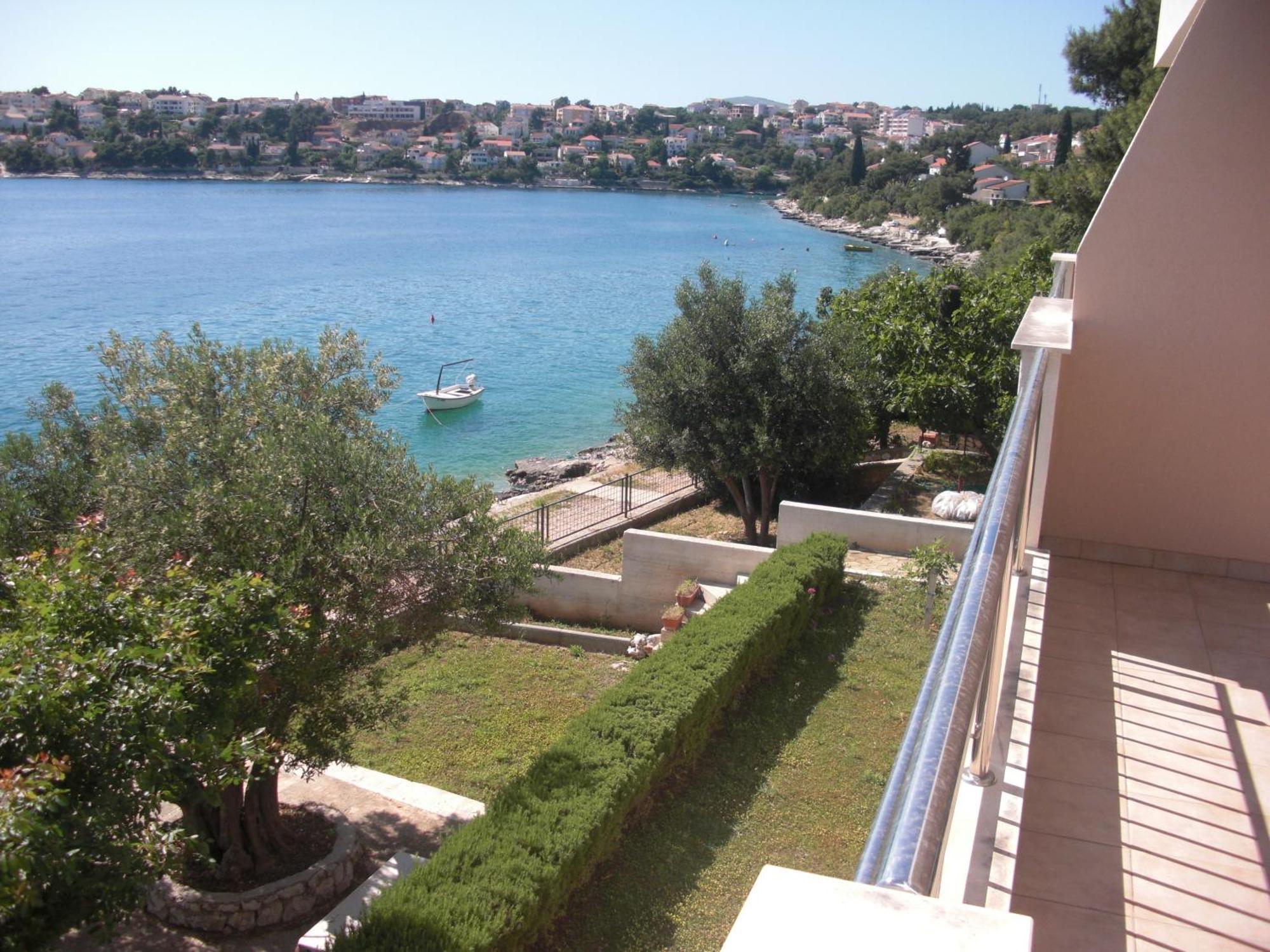 Apartments Dominika Трогір Екстер'єр фото