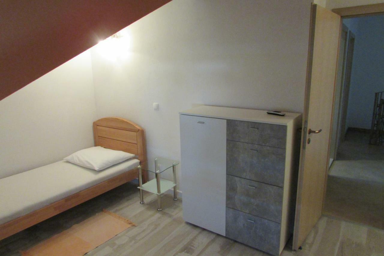 Apartments Dominika Трогір Екстер'єр фото
